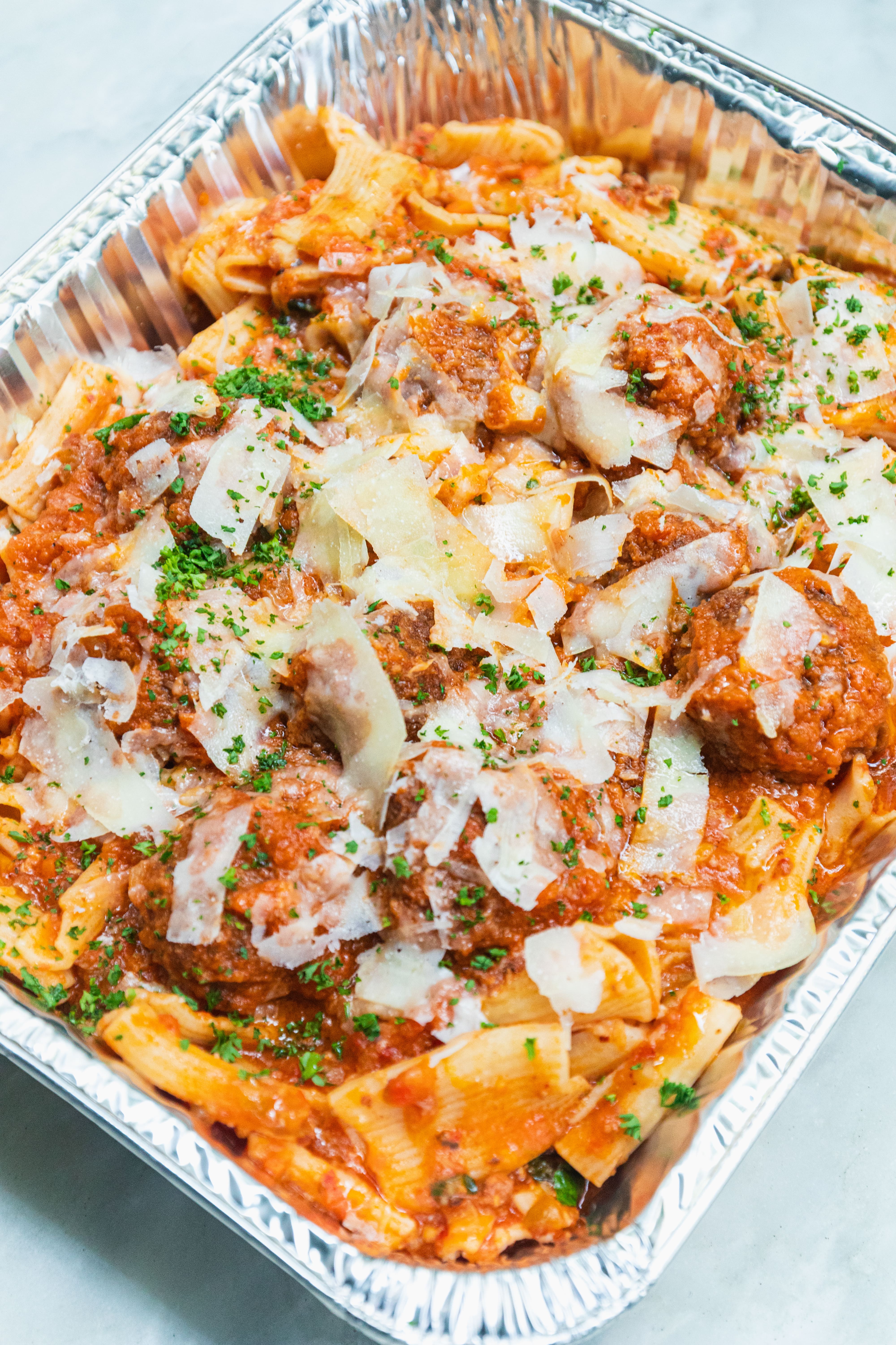 Rigatoni and Meatballs Tray